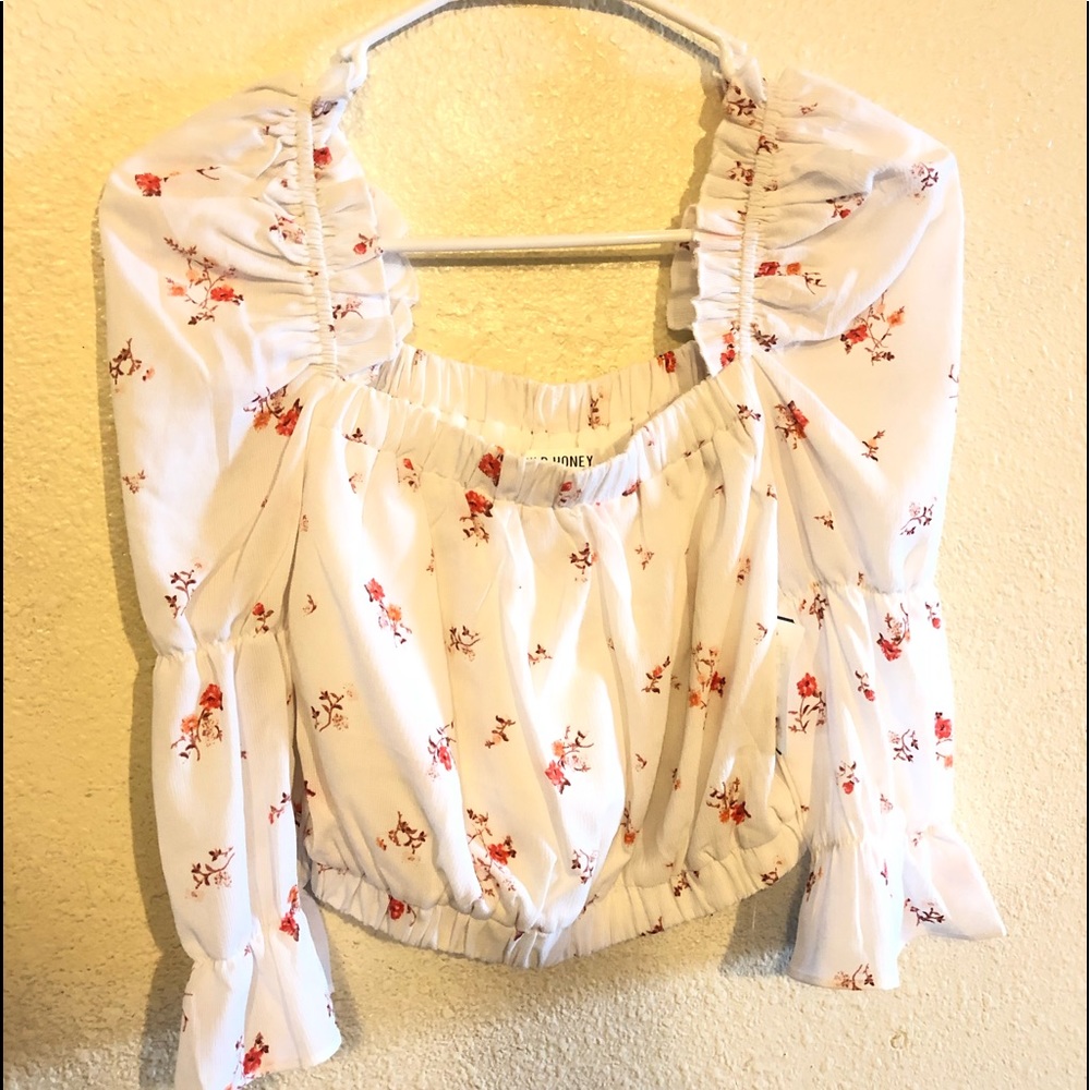 Cute mid sleeve floral top